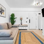 Rocco In Odyssey Pool & Apartament