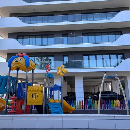 Rocco In Odyssey Pool & *
