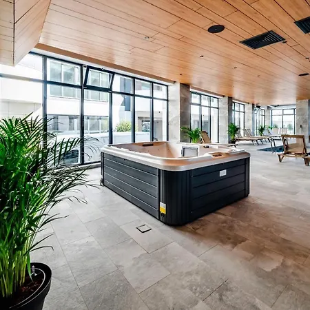 Rocco In Odyssey Indoor Pool & Năvodari