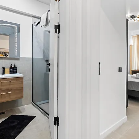 Rocco In Odyssey Indoor Pool & *