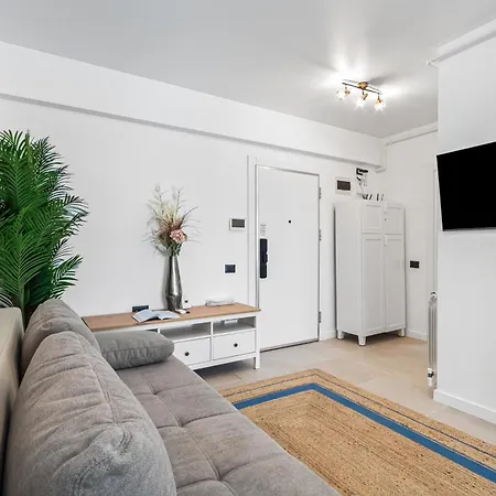 Rocco In Odyssey Indoor Pool & Năvodari