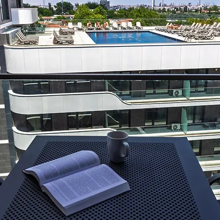 Rocco In Odyssey Pool & Apartament *